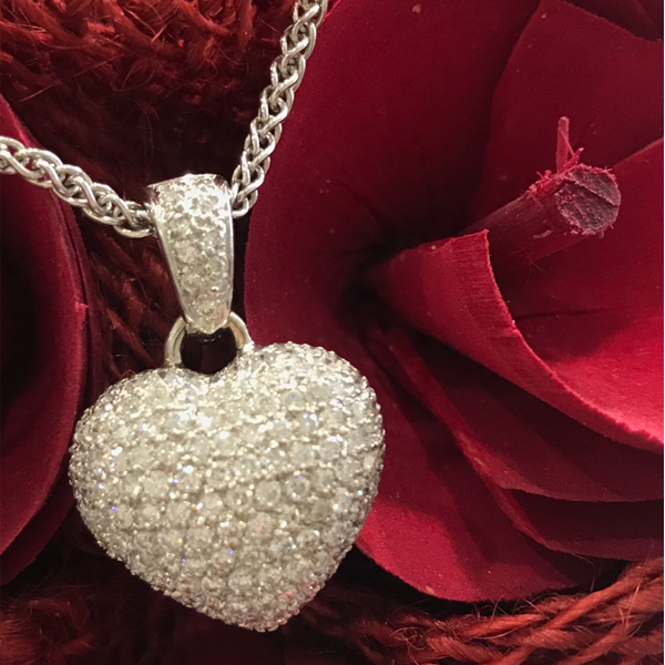 14K white gold and diamond heart pendent
